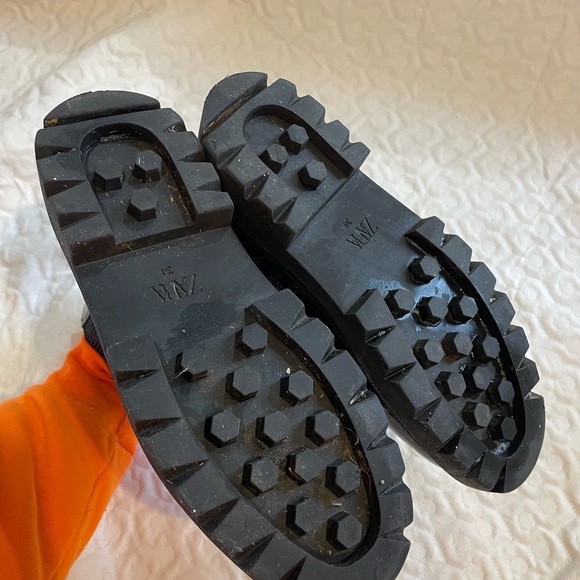 ZARA Chelsea Ankle Boots Black Combat Beatles Women’s Zippered Rubber Soles Goth - Picture 10 of 10